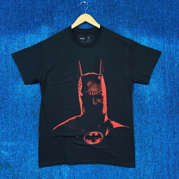 CVLA x DC Comics “Batman” Graphic T-Shirt Size Medium - Picture 1 of 4